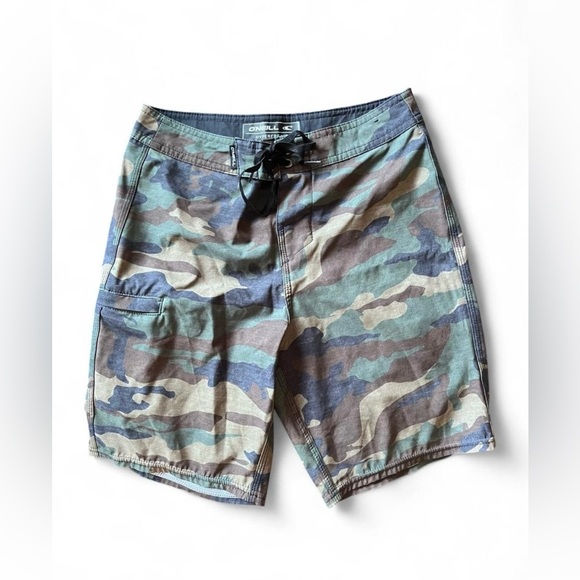 O'Neill Boys Hyperfreak Camo Shorts with Drawstring Swim Trunks Size 25 - Picture 1 of 8